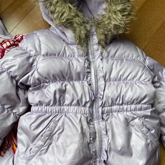 GAP size 3 Snowsuit - Picture 2 of 4